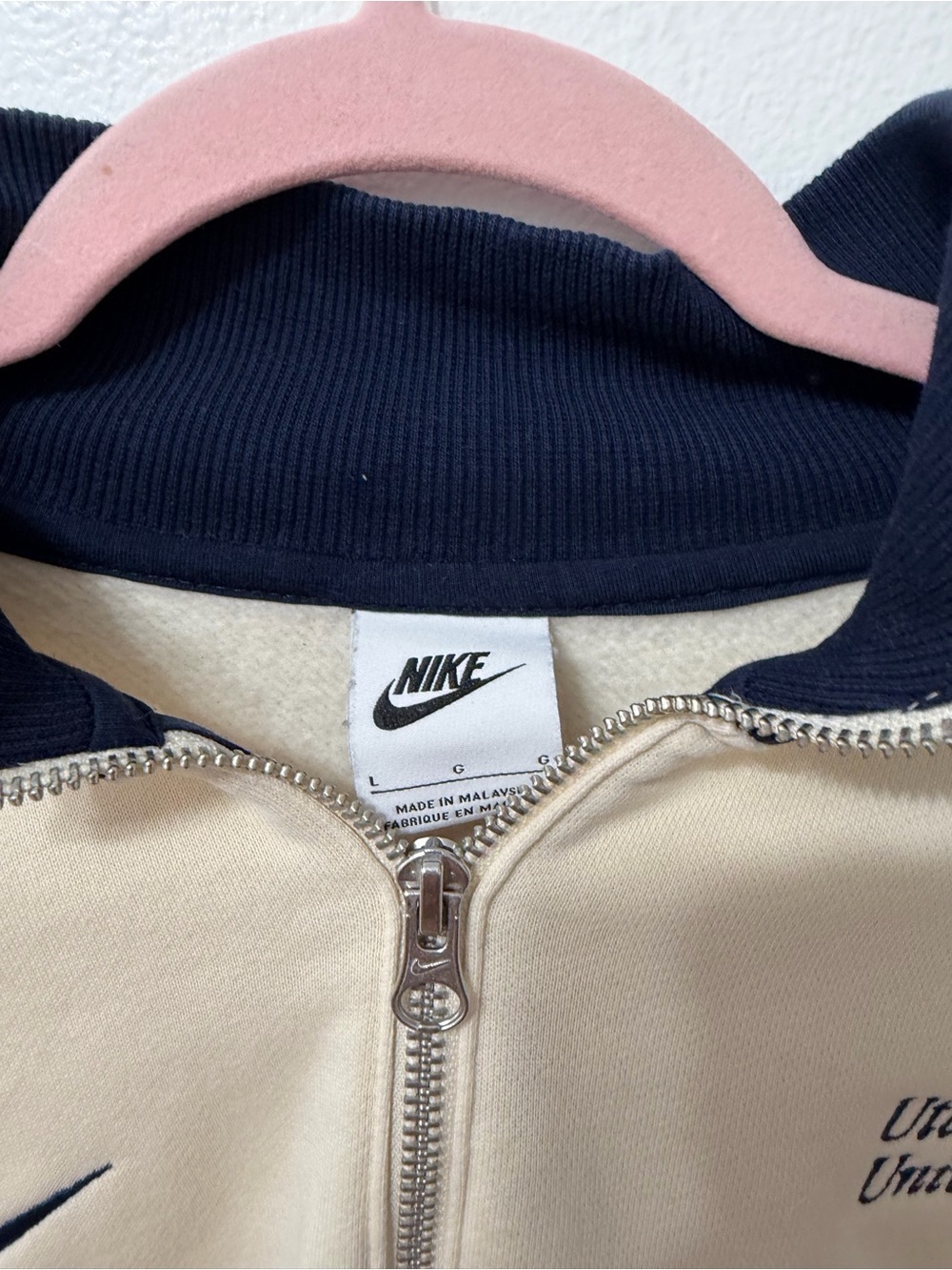 Nike Cream and Black Half-Zip Cropped Pullover of Utah State University - Picture 4 of 5
